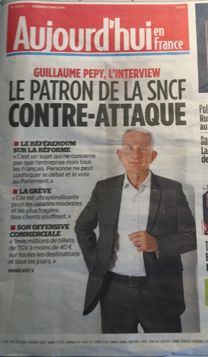 Une d'« Aujourd'hui en France » : « Guillaume Pepy, l'interview : le patron de la SNCF contre-attaque », un homme en costume