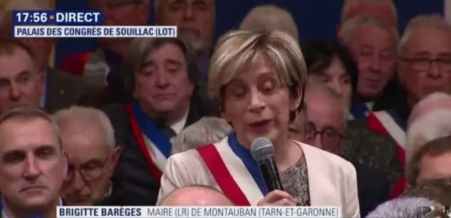 En direct : une élue en écharpe tricolore parle au micro, bandeau « Brigitte Barèges, maire (LR) de Montauban ».